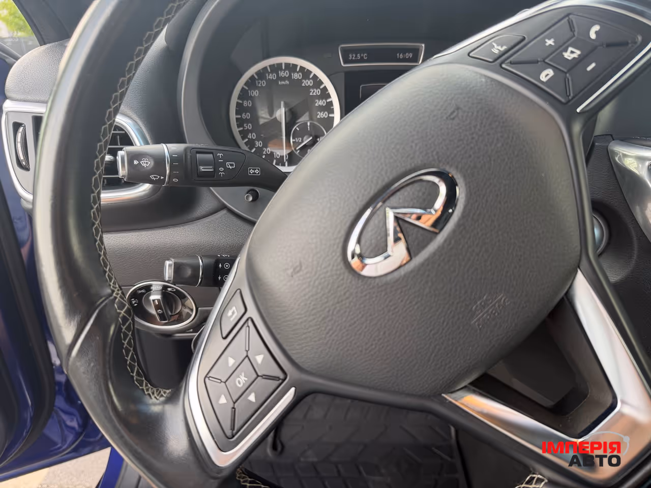 Infiniti Q30 - фото 35