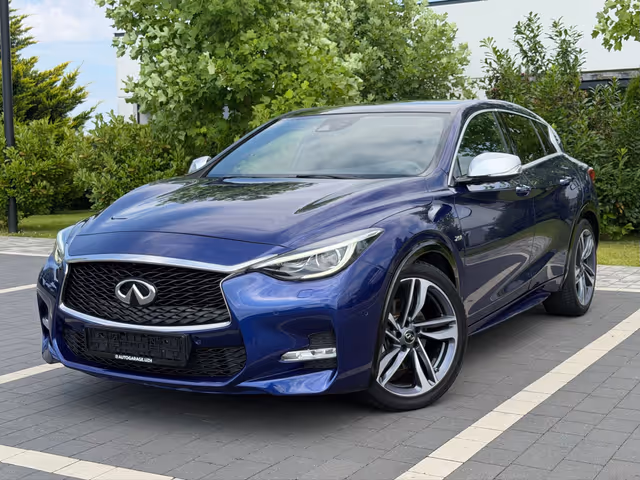 Infiniti Q30 - зображення 1