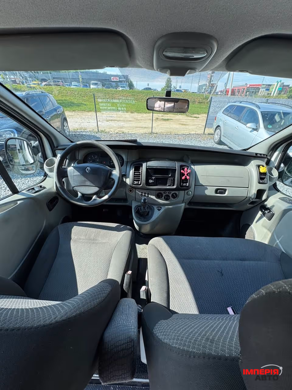Renault Trafic - фото 36