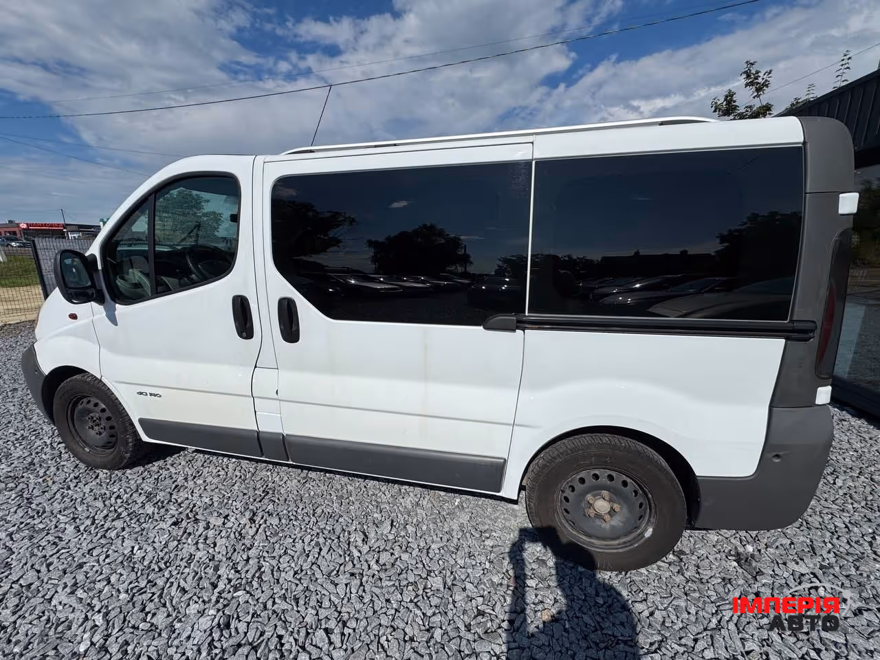 Renault Trafic - фото 14
