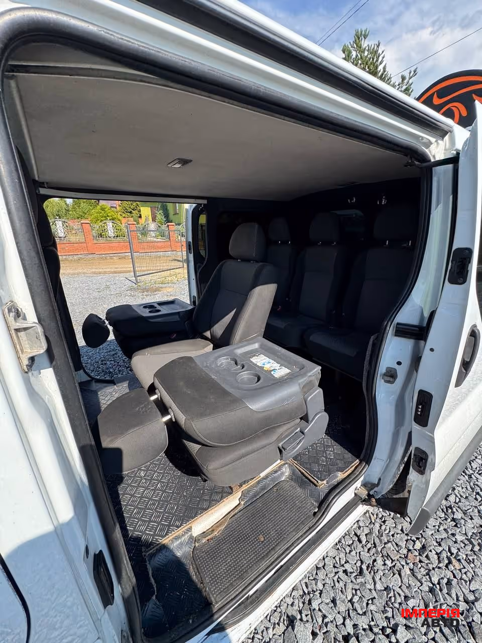 Renault Trafic - фото 33