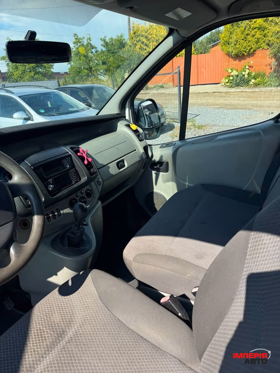 Renault Trafic - фото 27