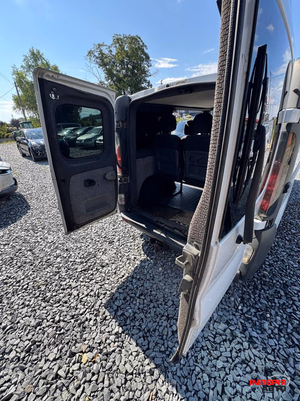 Renault Trafic - фото 38