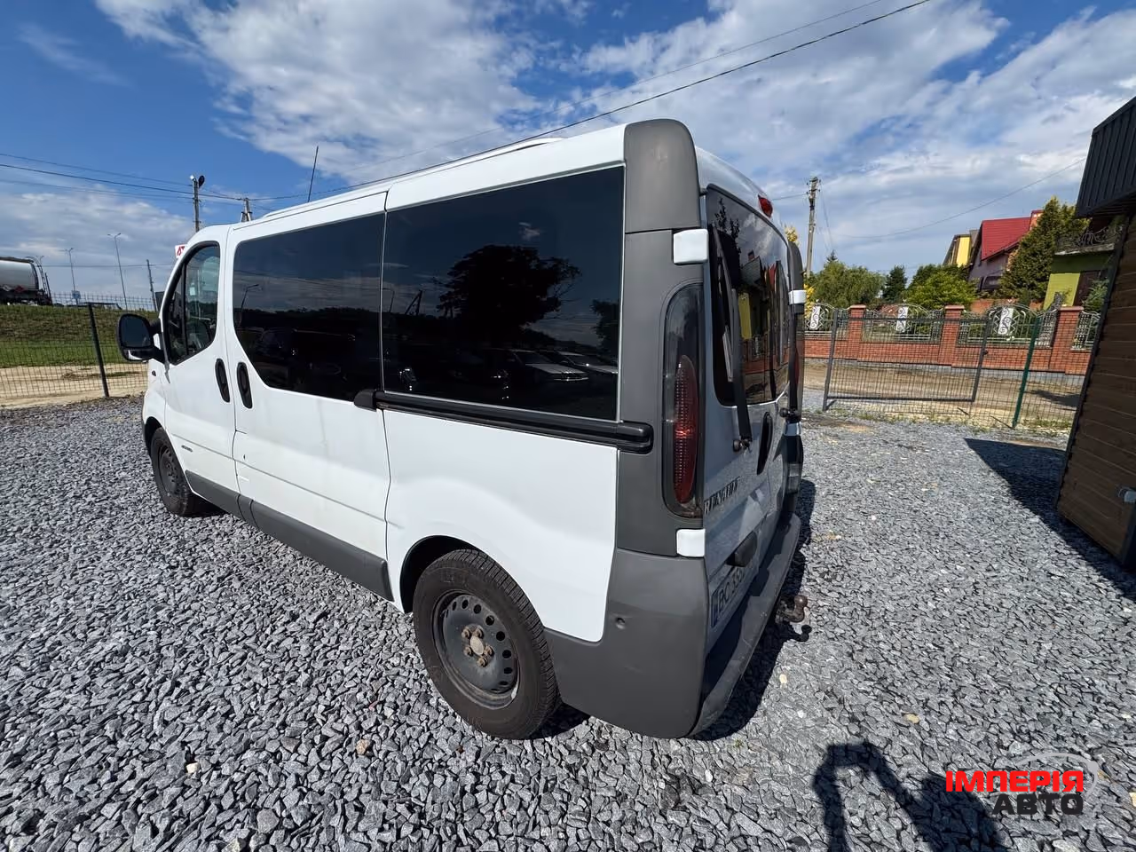 Renault Trafic - фото 13