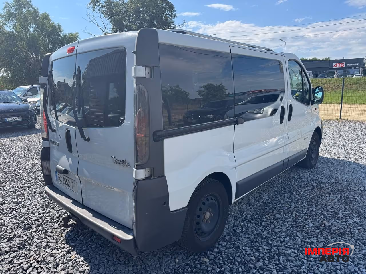 Renault Trafic - фото 9