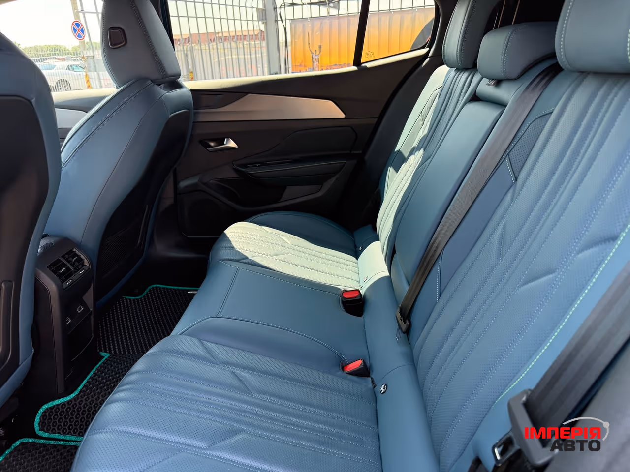 Peugeot 408 - фото 10
