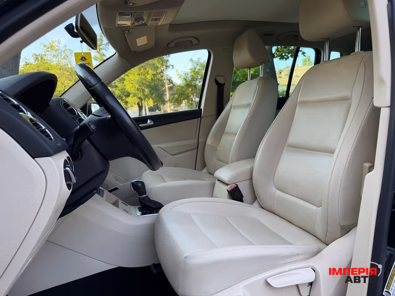 Volkswagen Tiguan - фото 14