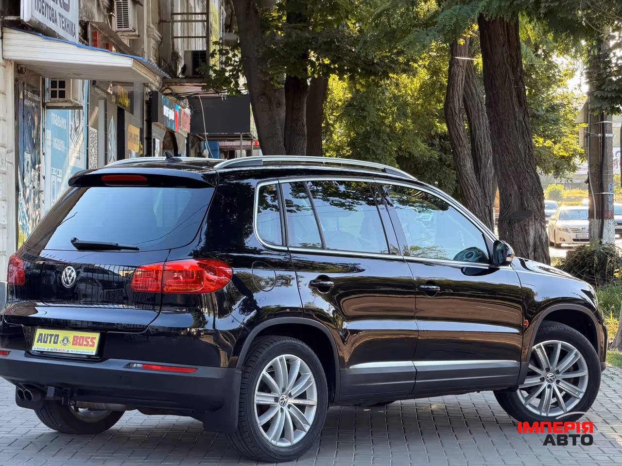 Volkswagen Tiguan - фото 5