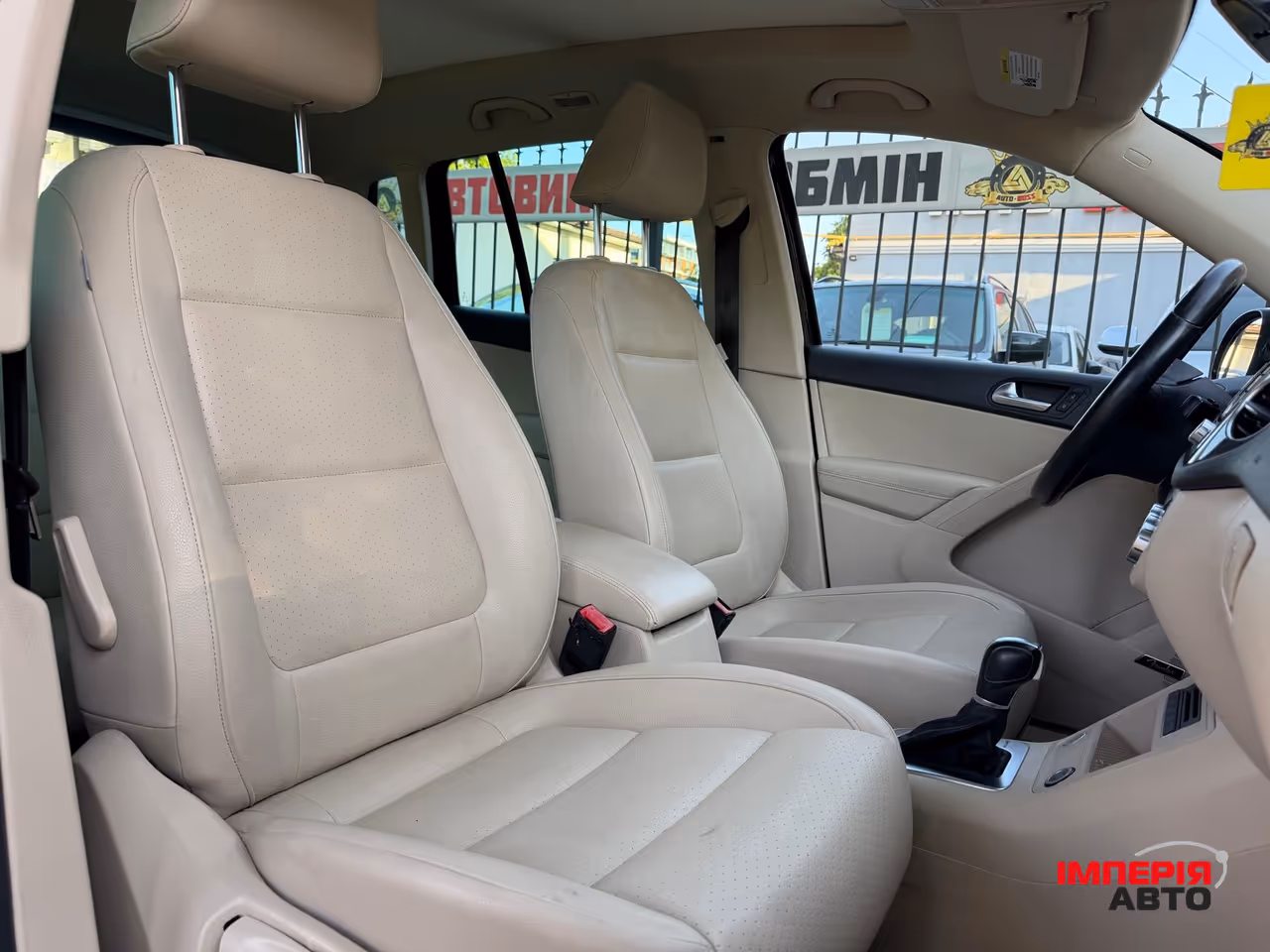 Volkswagen Tiguan - фото 11