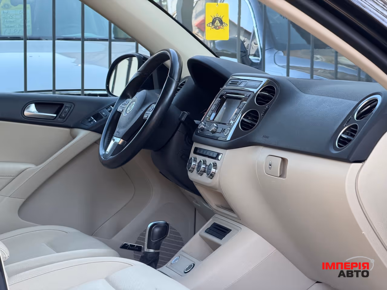 Volkswagen Tiguan - фото 10