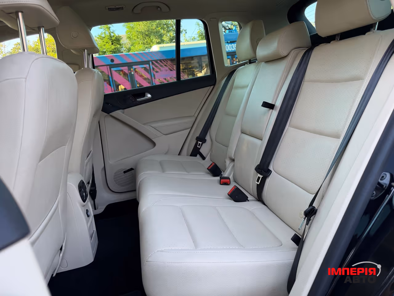 Volkswagen Tiguan - фото 13