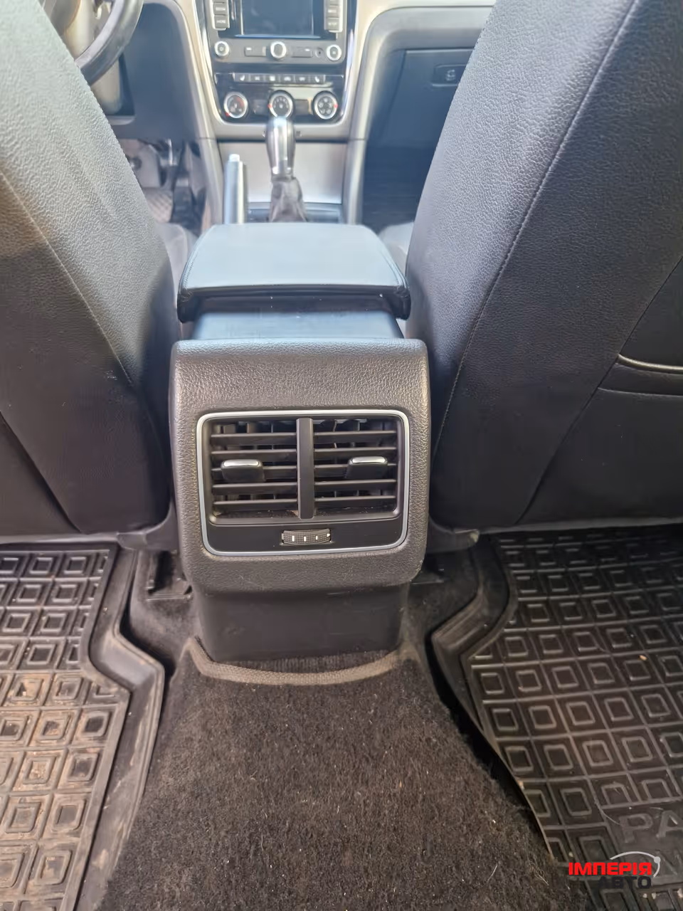 Volkswagen Passat USA/NMS - фото 10
