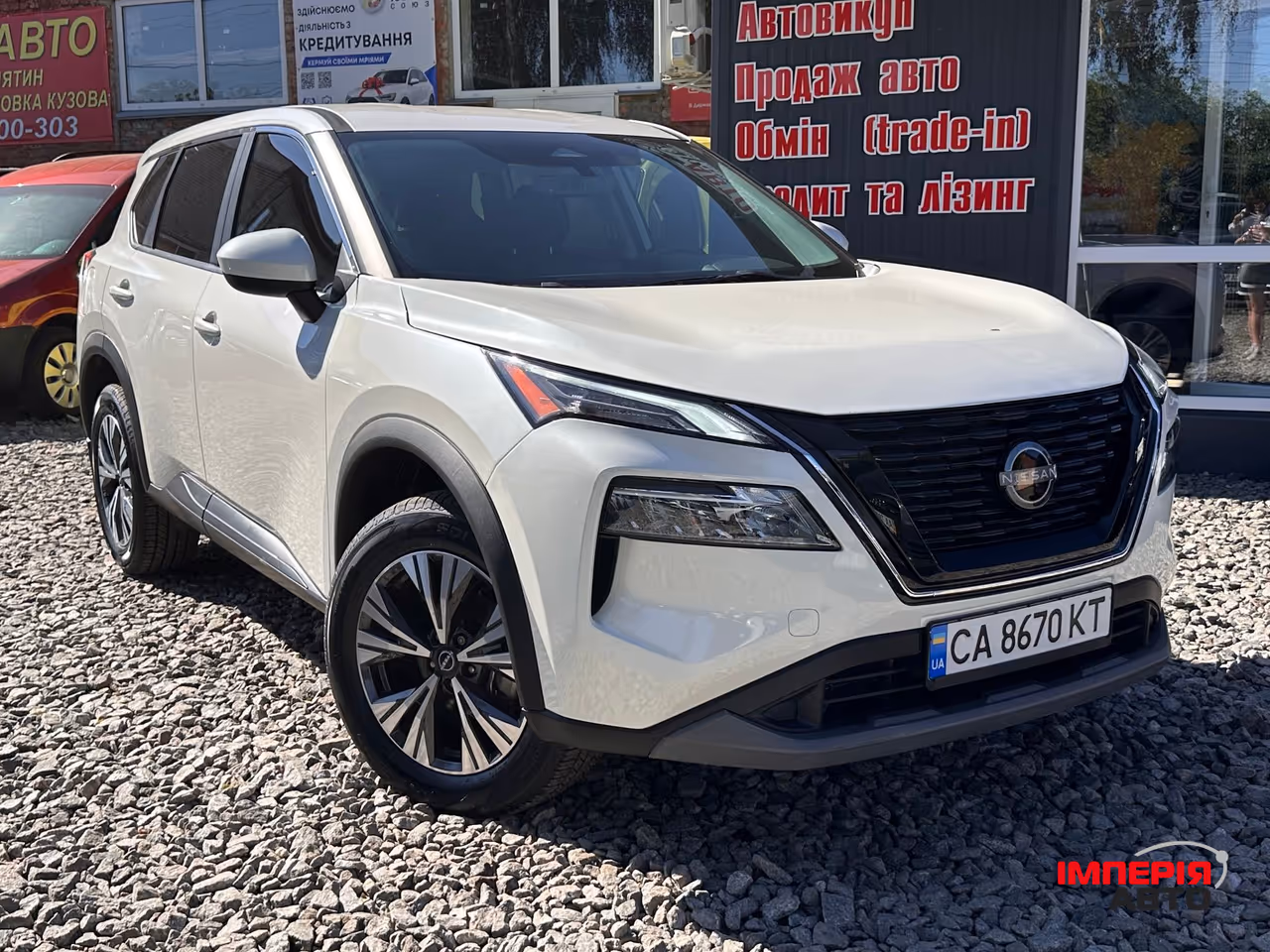 Nissan Rogue - фото 1