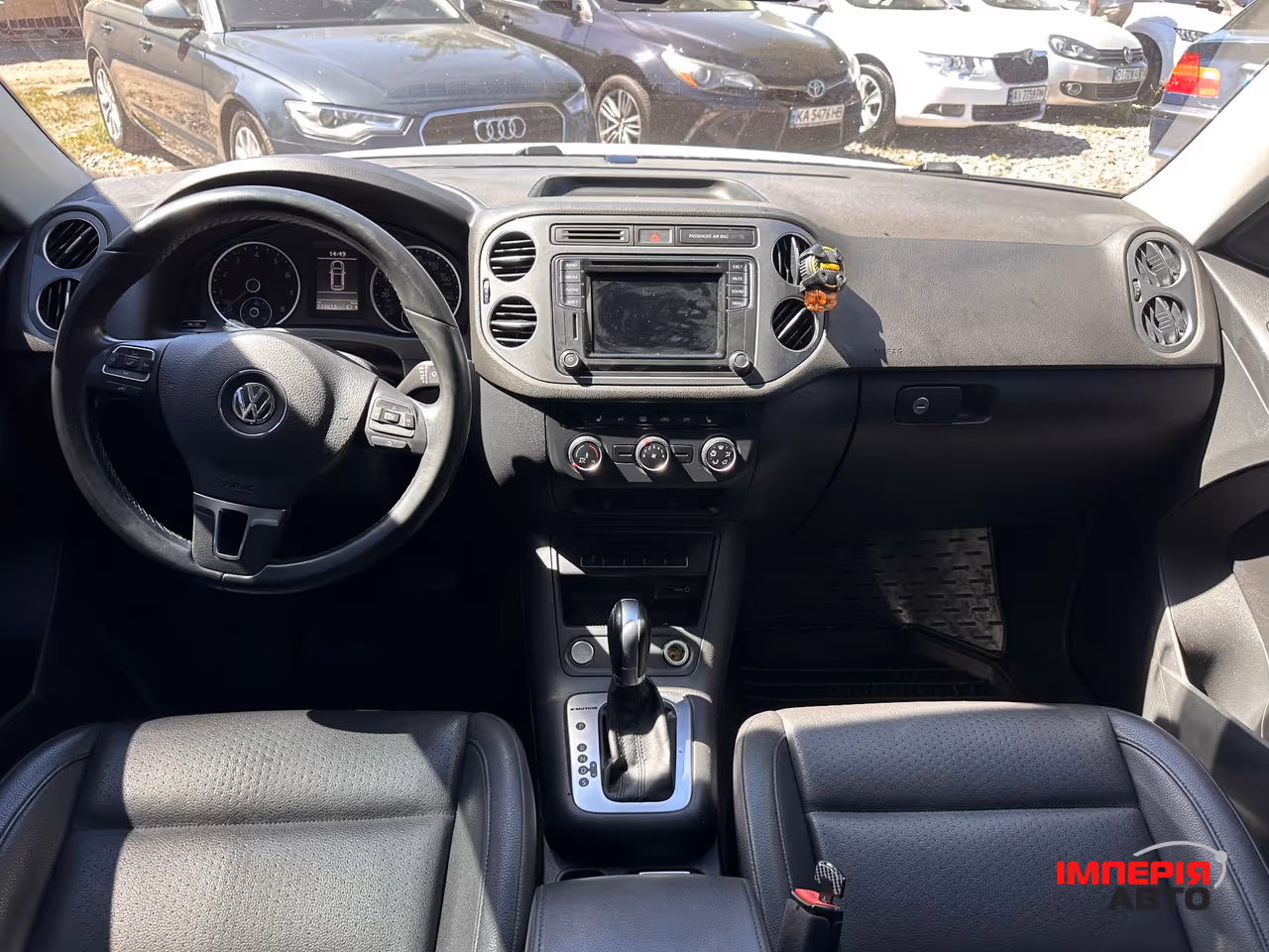Volkswagen Tiguan - фото 4