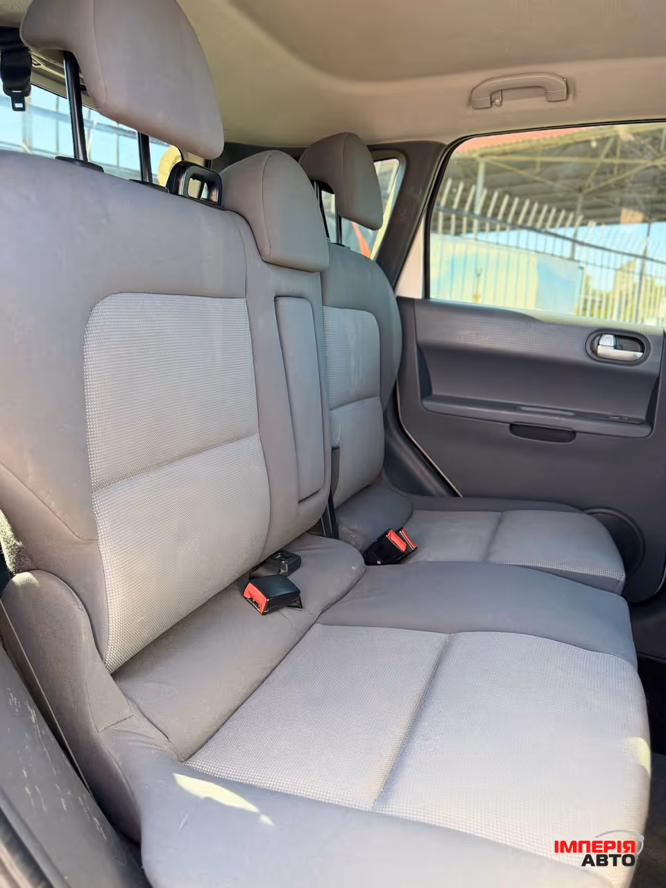 Mitsubishi Colt - фото 8
