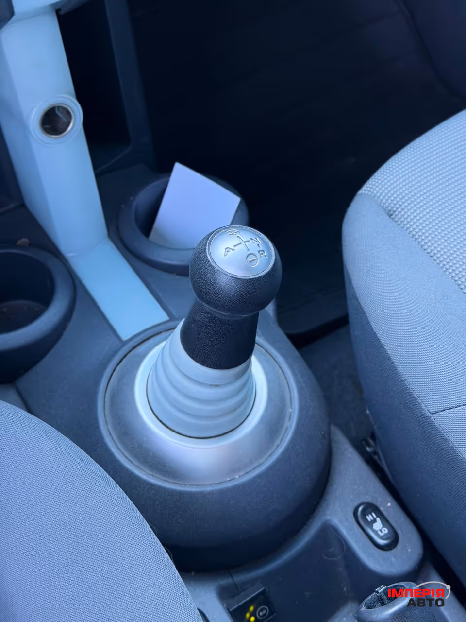 Mitsubishi Colt - фото 11