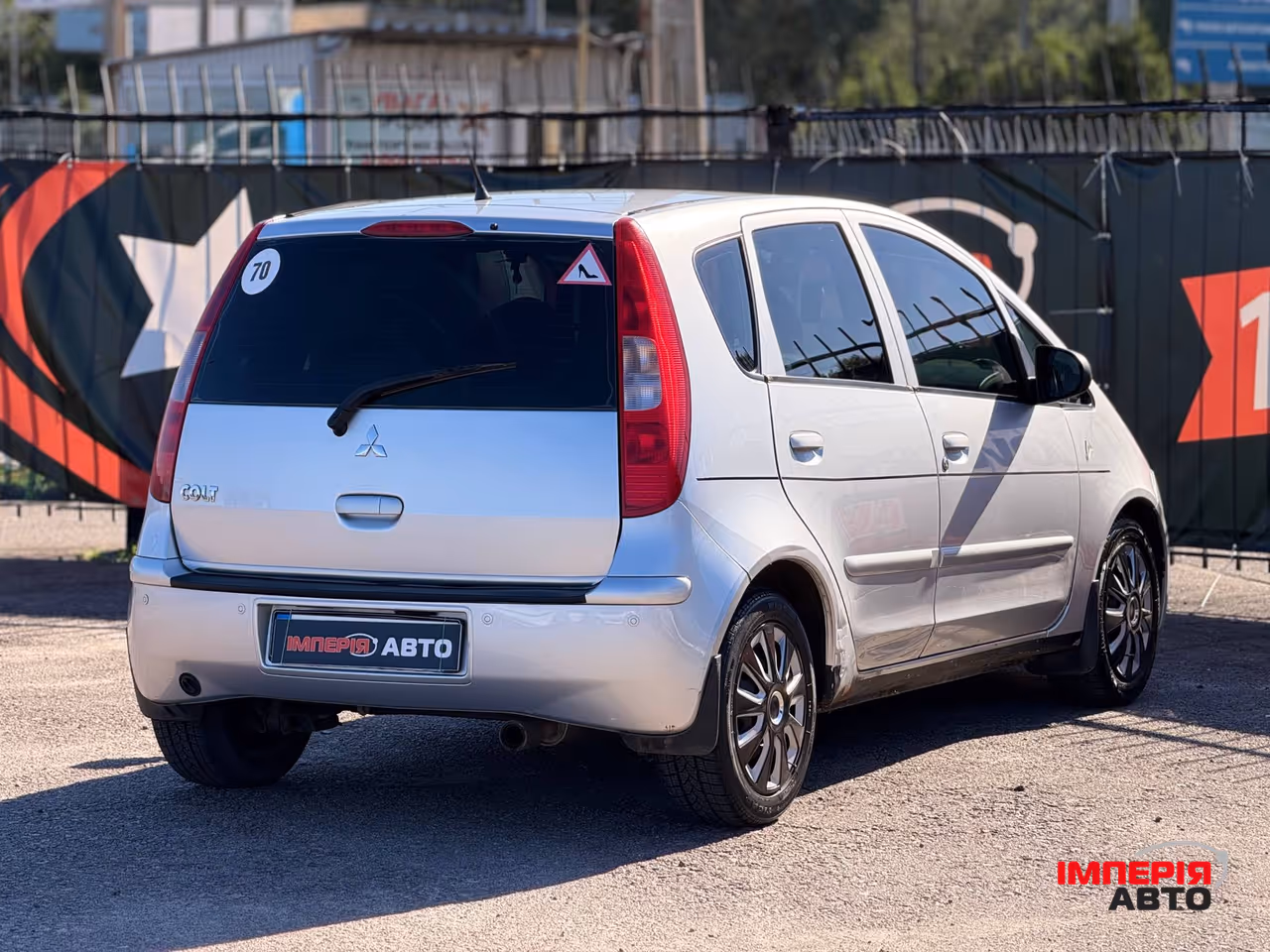 Mitsubishi Colt - фото 3