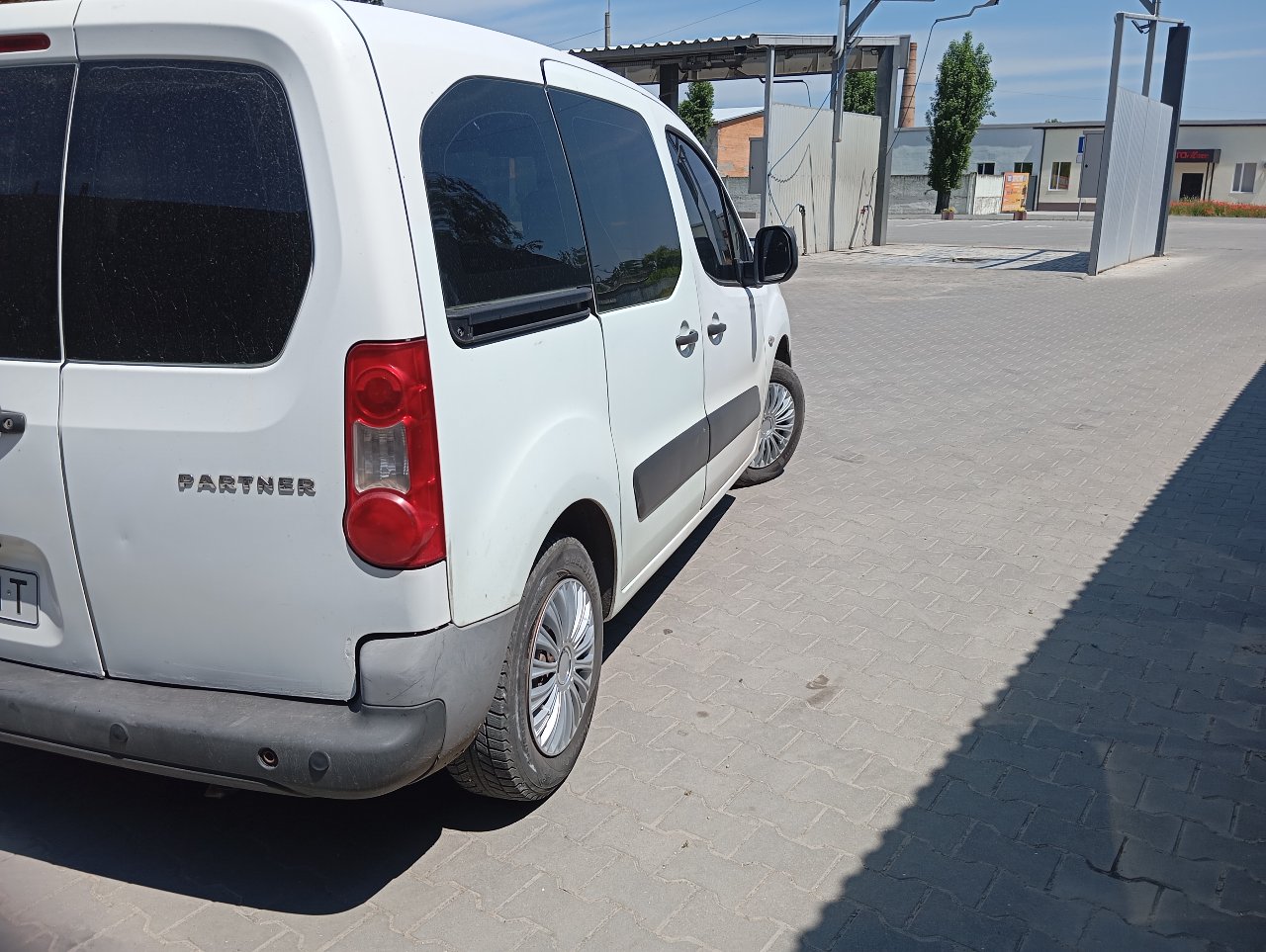 Peugeot Partner - фото 3