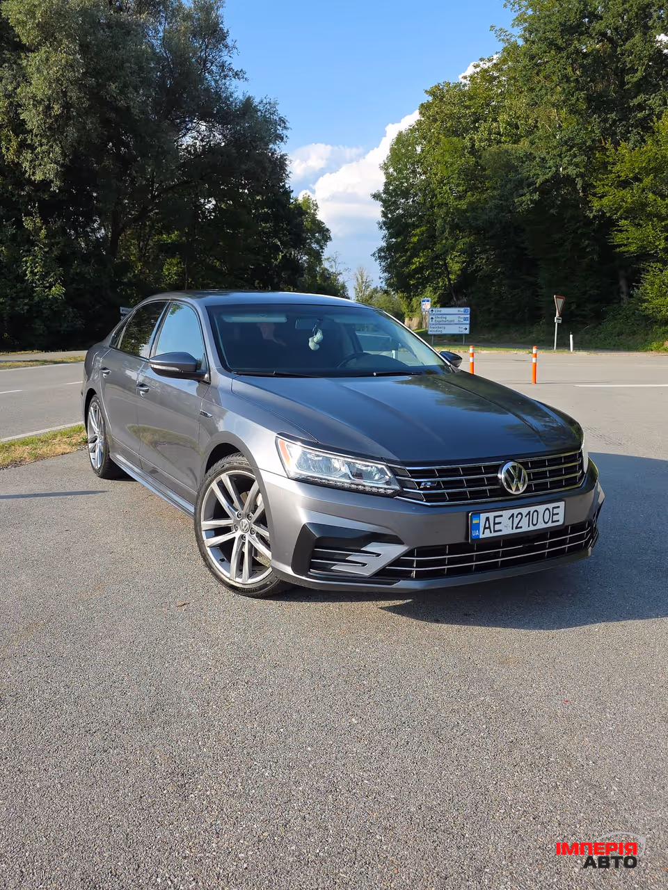 Volkswagen Passat - фото 1