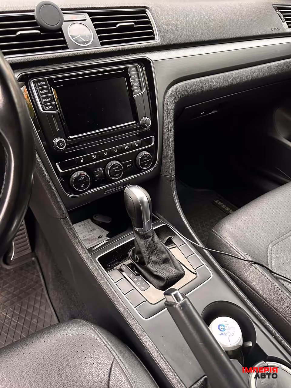 Volkswagen Passat - фото 20