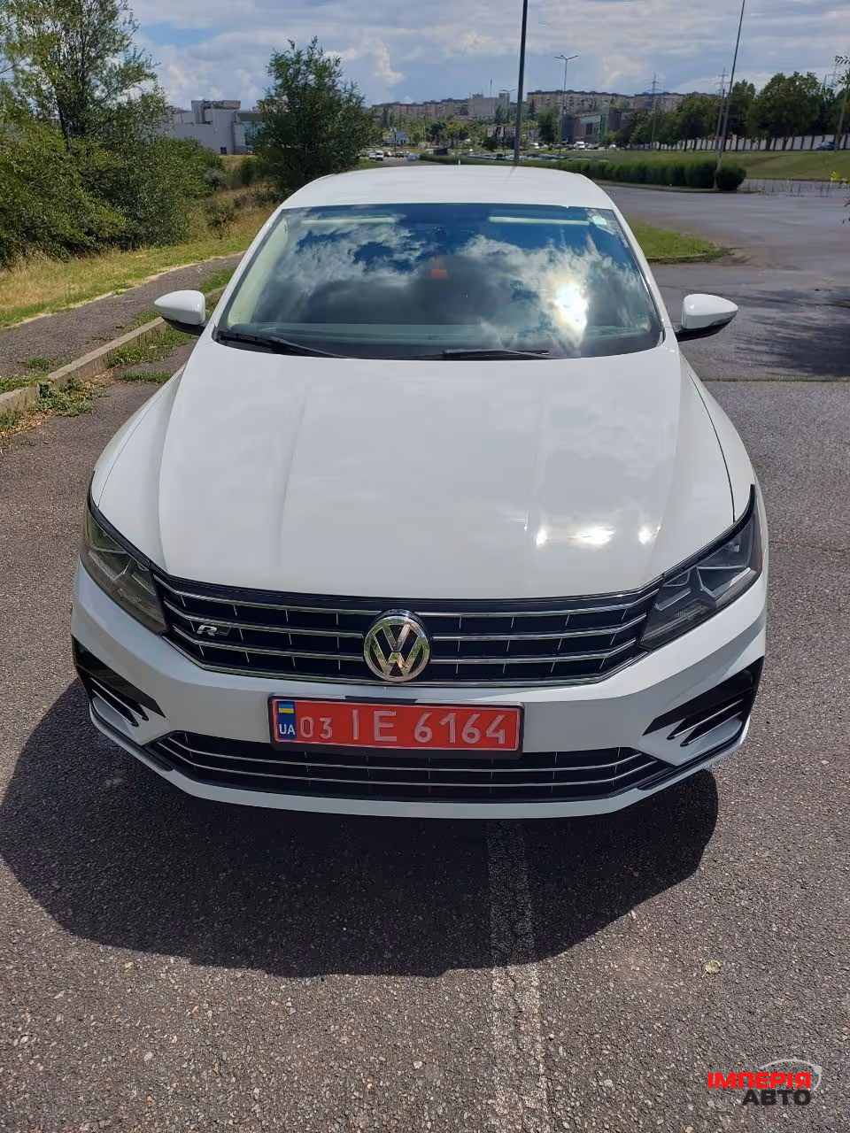 Volkswagen Passat - фото 1