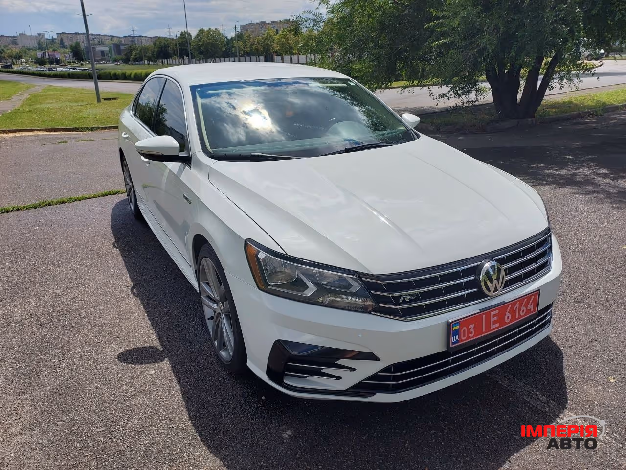 Volkswagen Passat - фото 2