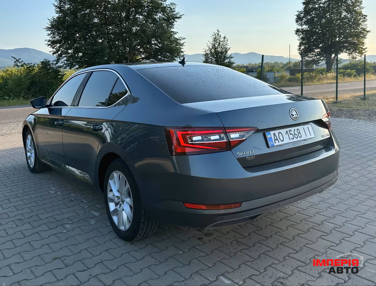 Skoda Superb - фото 4