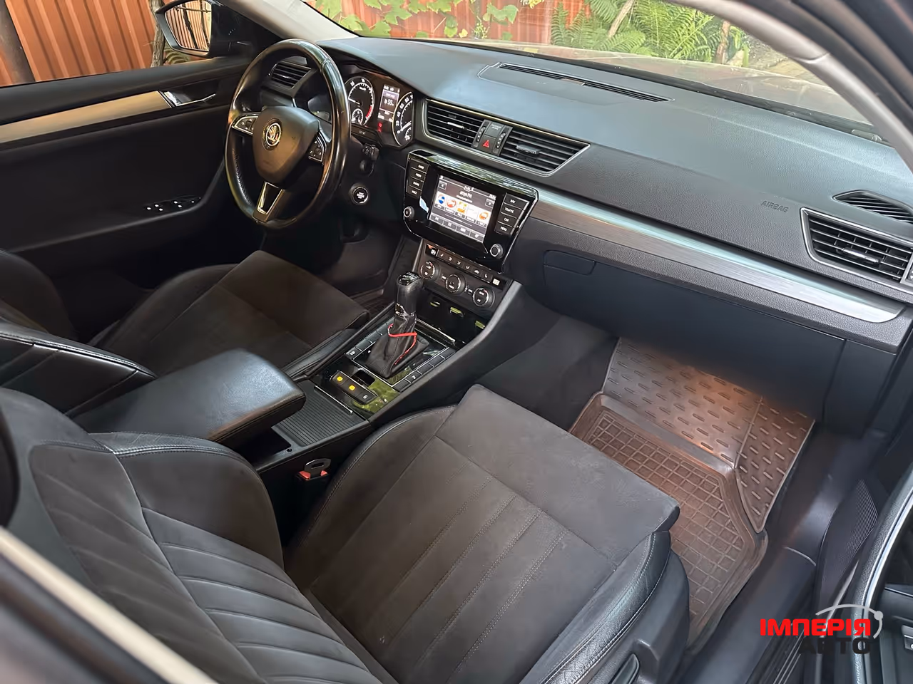 Skoda Superb - фото 8