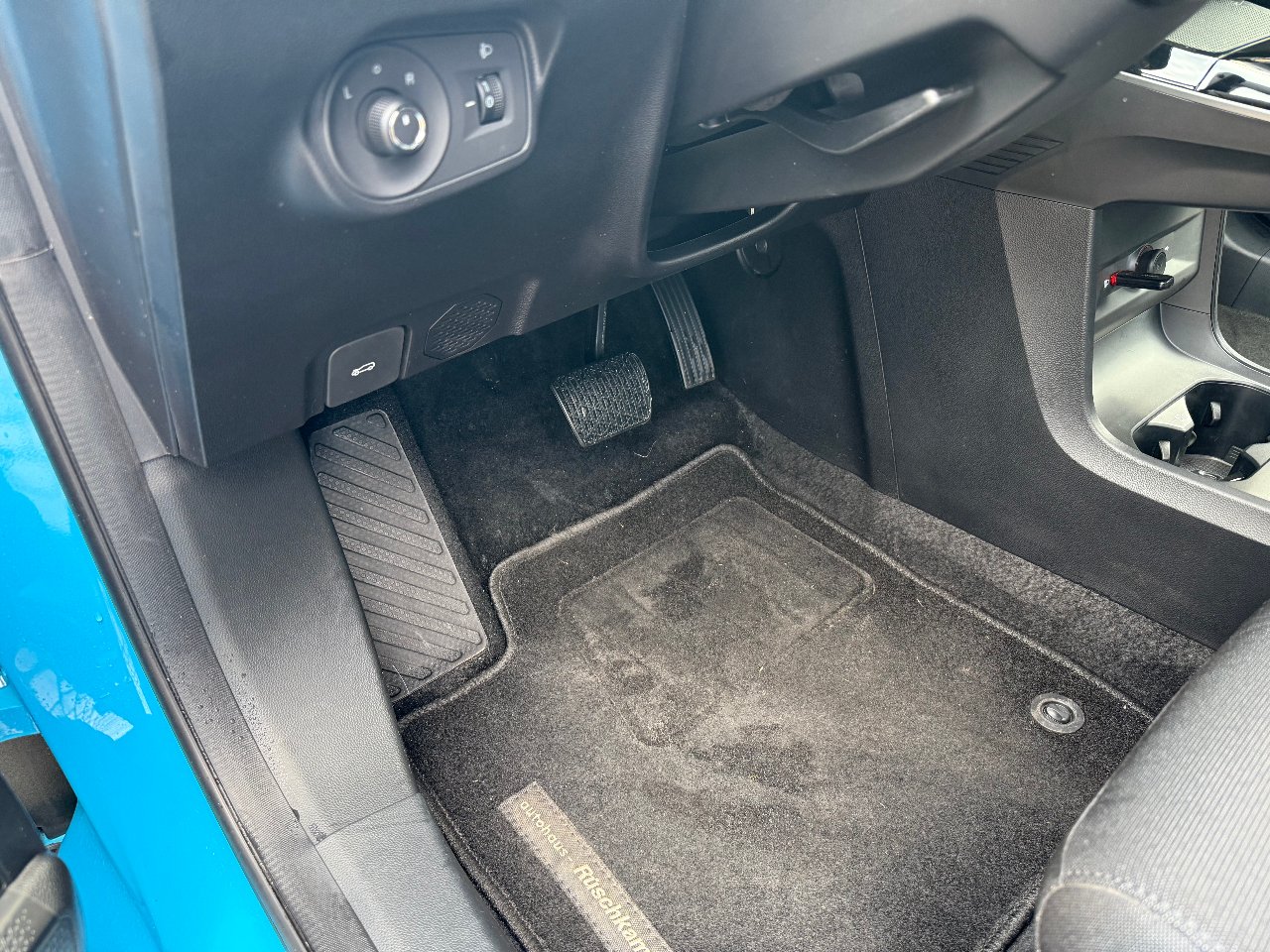 MG 4 EV - фото 48