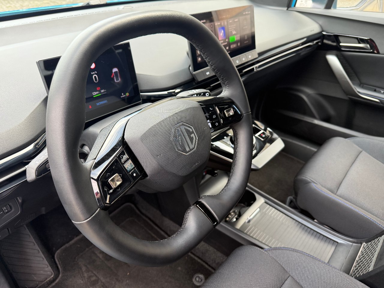 MG 4 EV - фото 35