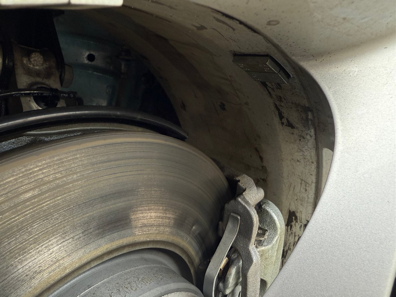 MG 4 EV - фото 39