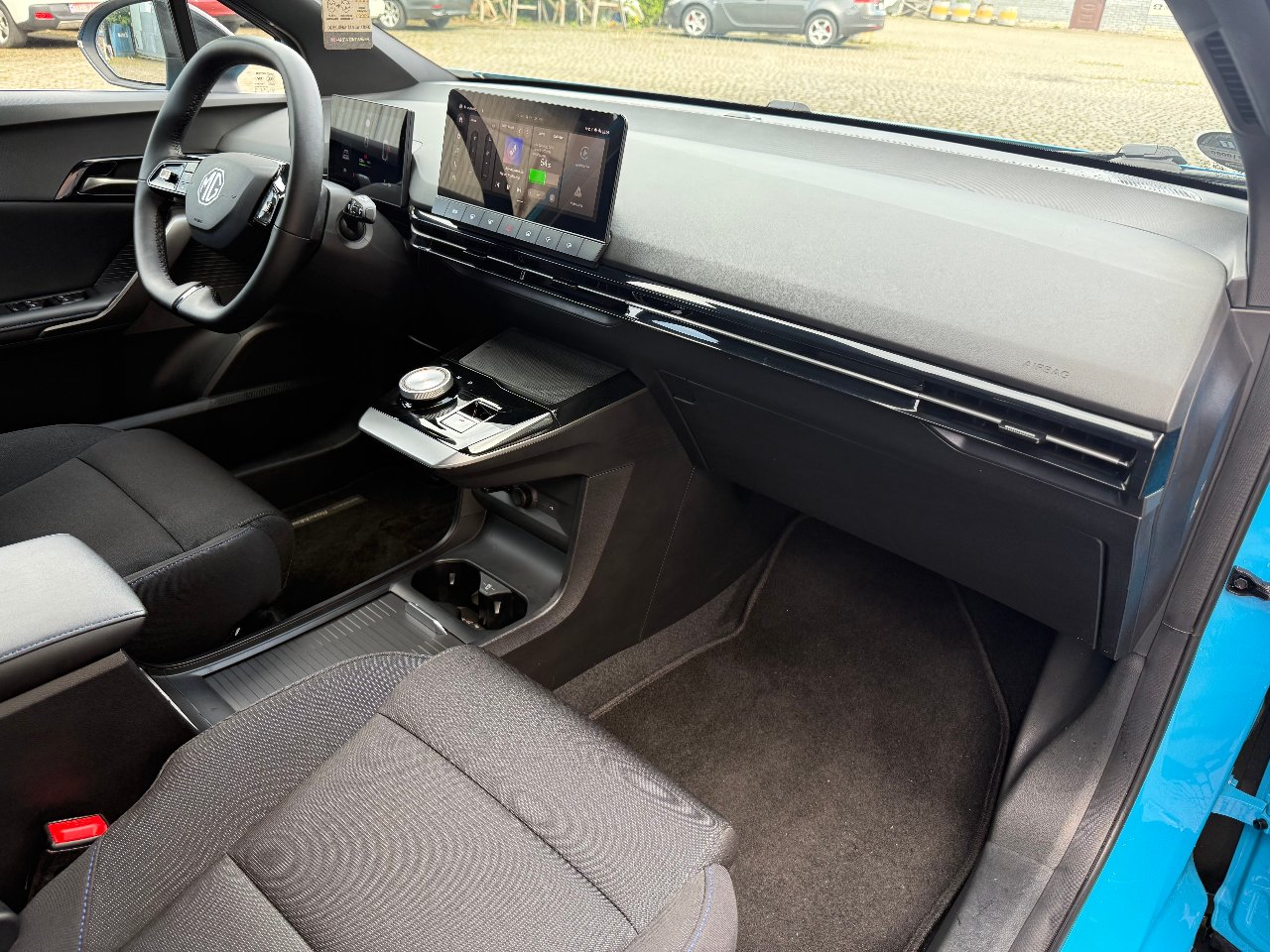 MG 4 EV - фото 41