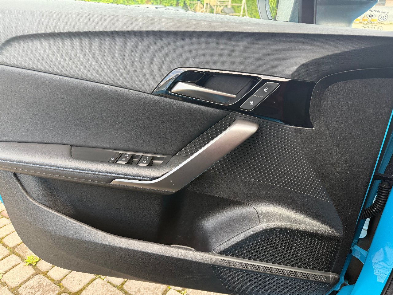 MG 4 EV - фото 40