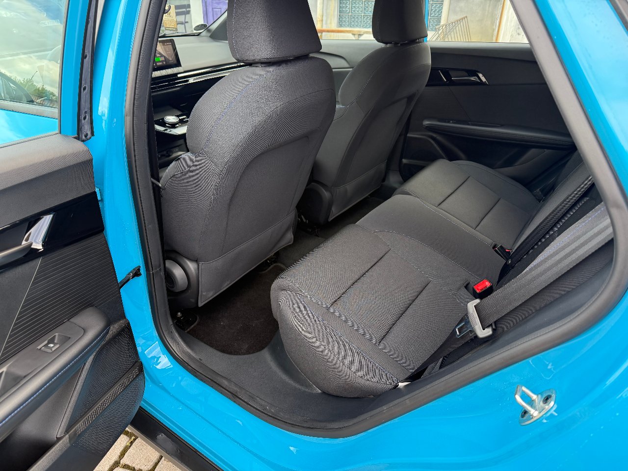 MG 4 EV - фото 43