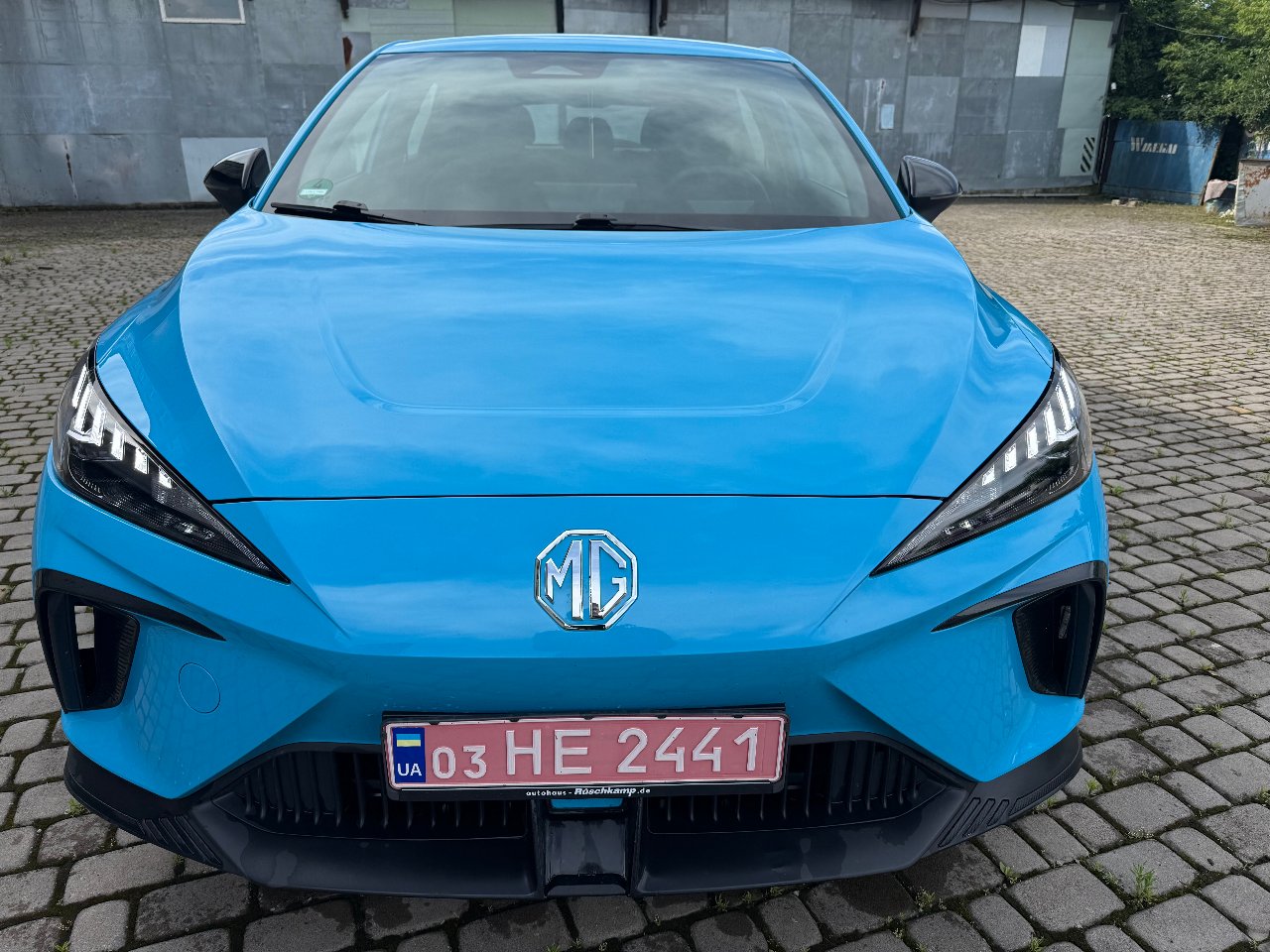 MG 4 EV - фото 4