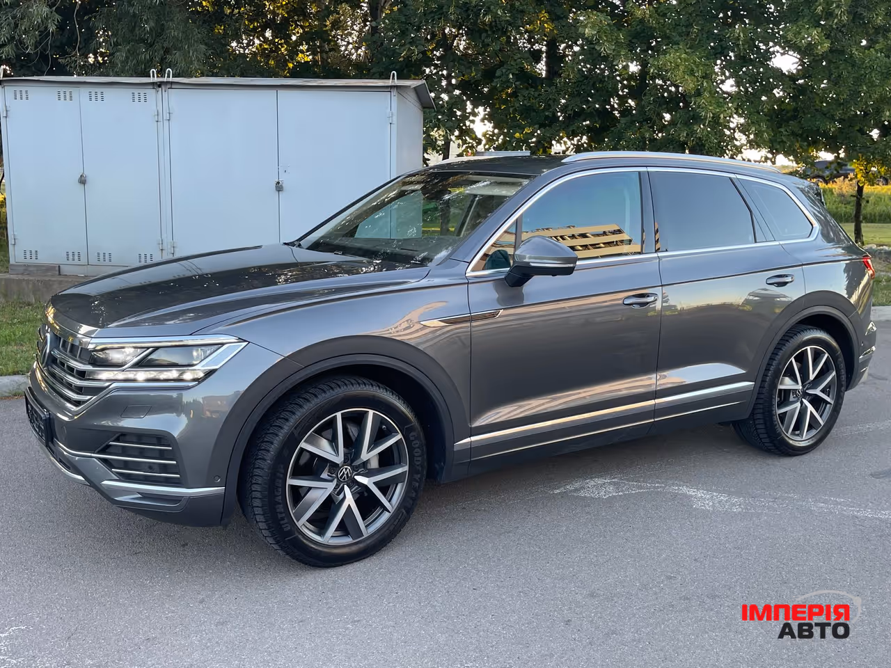 Volkswagen Touareg - фото 14