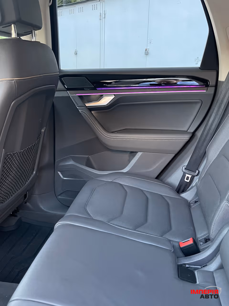 Volkswagen Touareg - фото 19