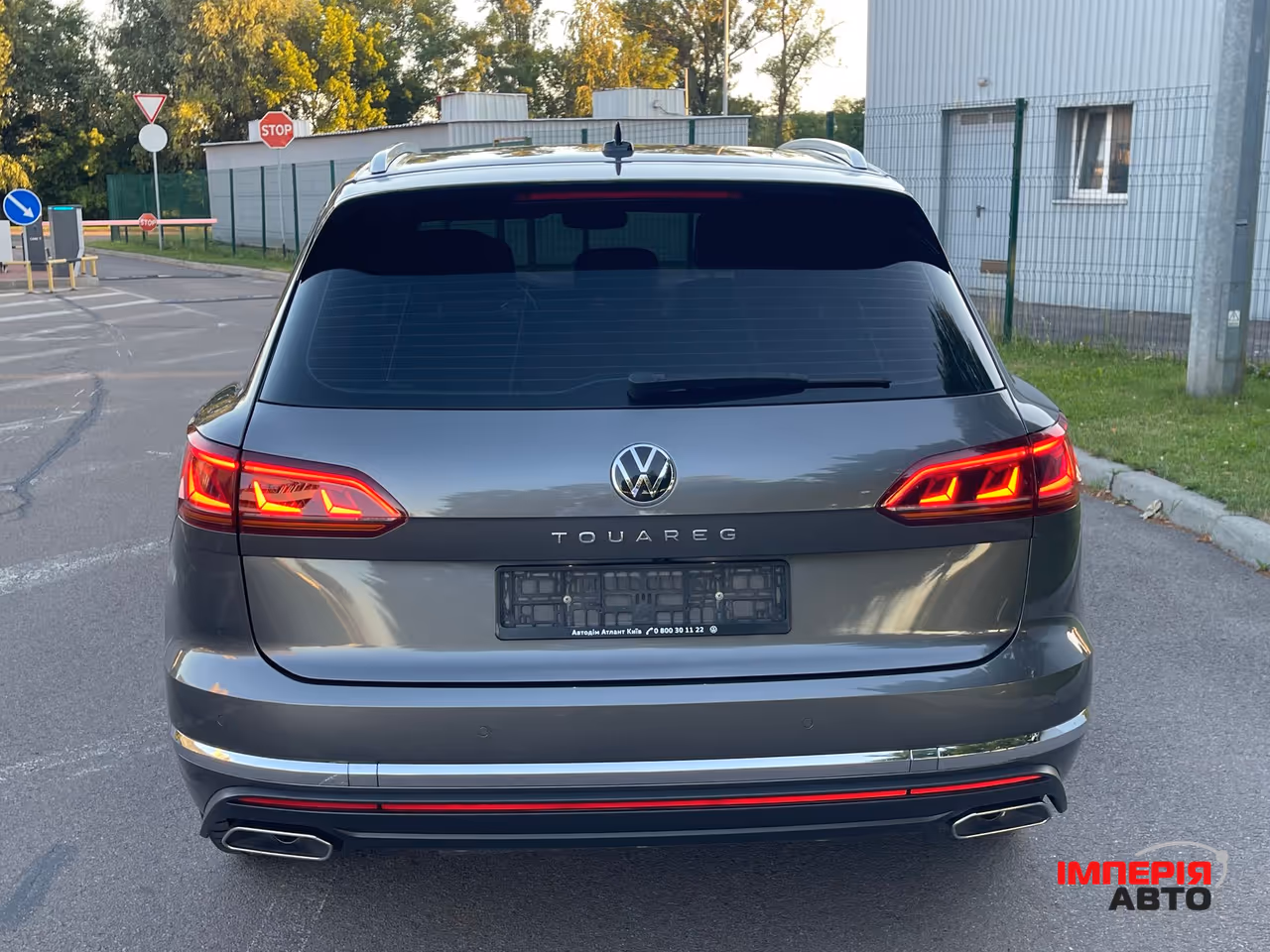 Volkswagen Touareg - фото 6