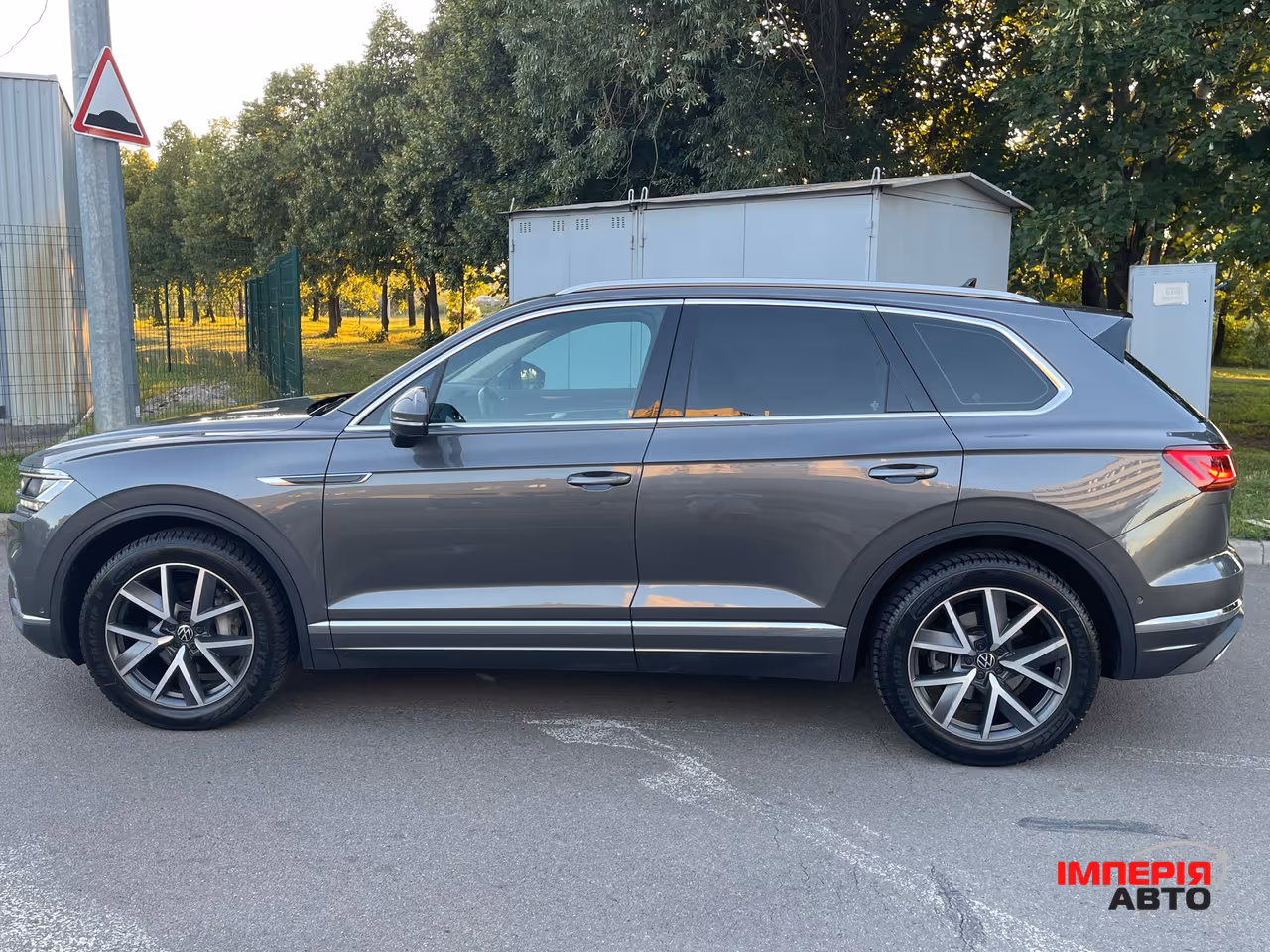 Volkswagen Touareg - фото 13