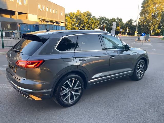 Volkswagen Touareg - зображення 5
