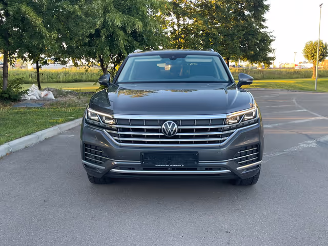 Volkswagen Touareg - зображення 2