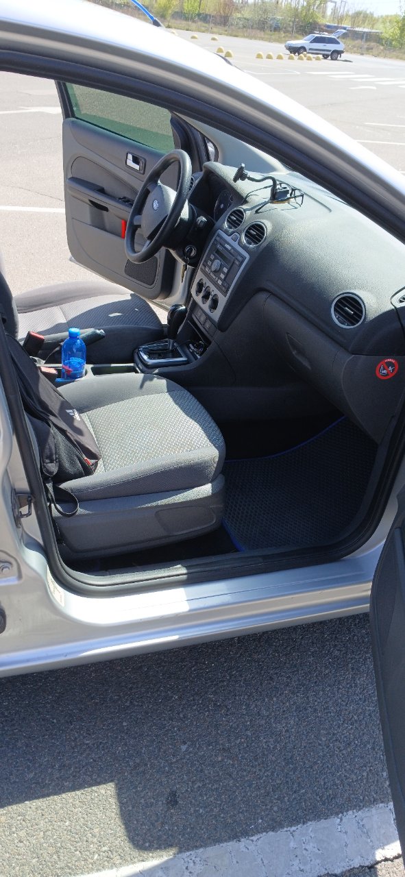 Ford Focus - фото 7