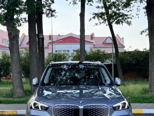 BMW iX1 - зображення 1