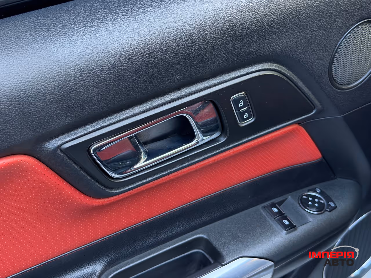Ford Mustang - фото 32