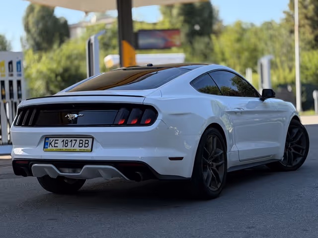 Ford Mustang - зображення 5