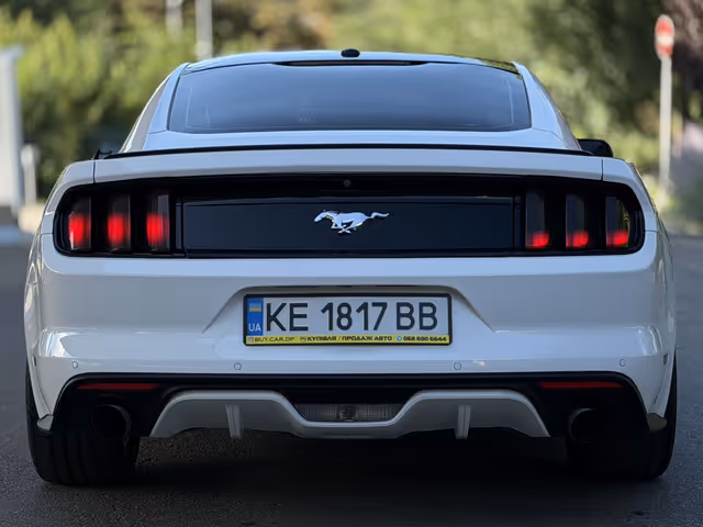 Ford Mustang - зображення 4