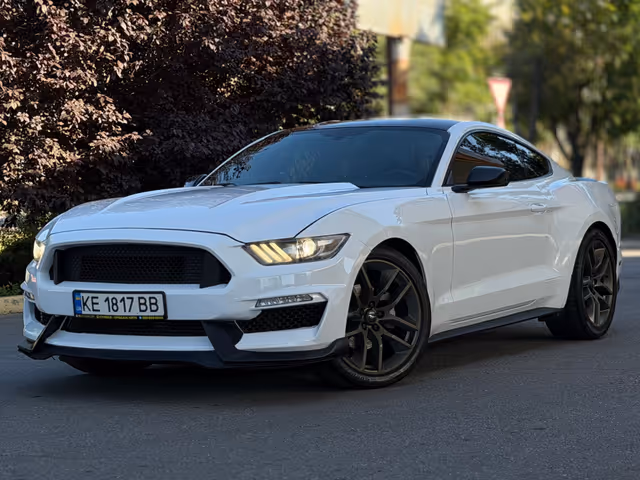 Ford Mustang - зображення 1