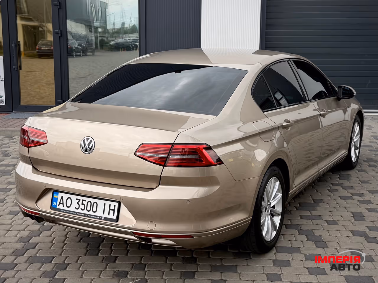 Volkswagen Passat - фото 13