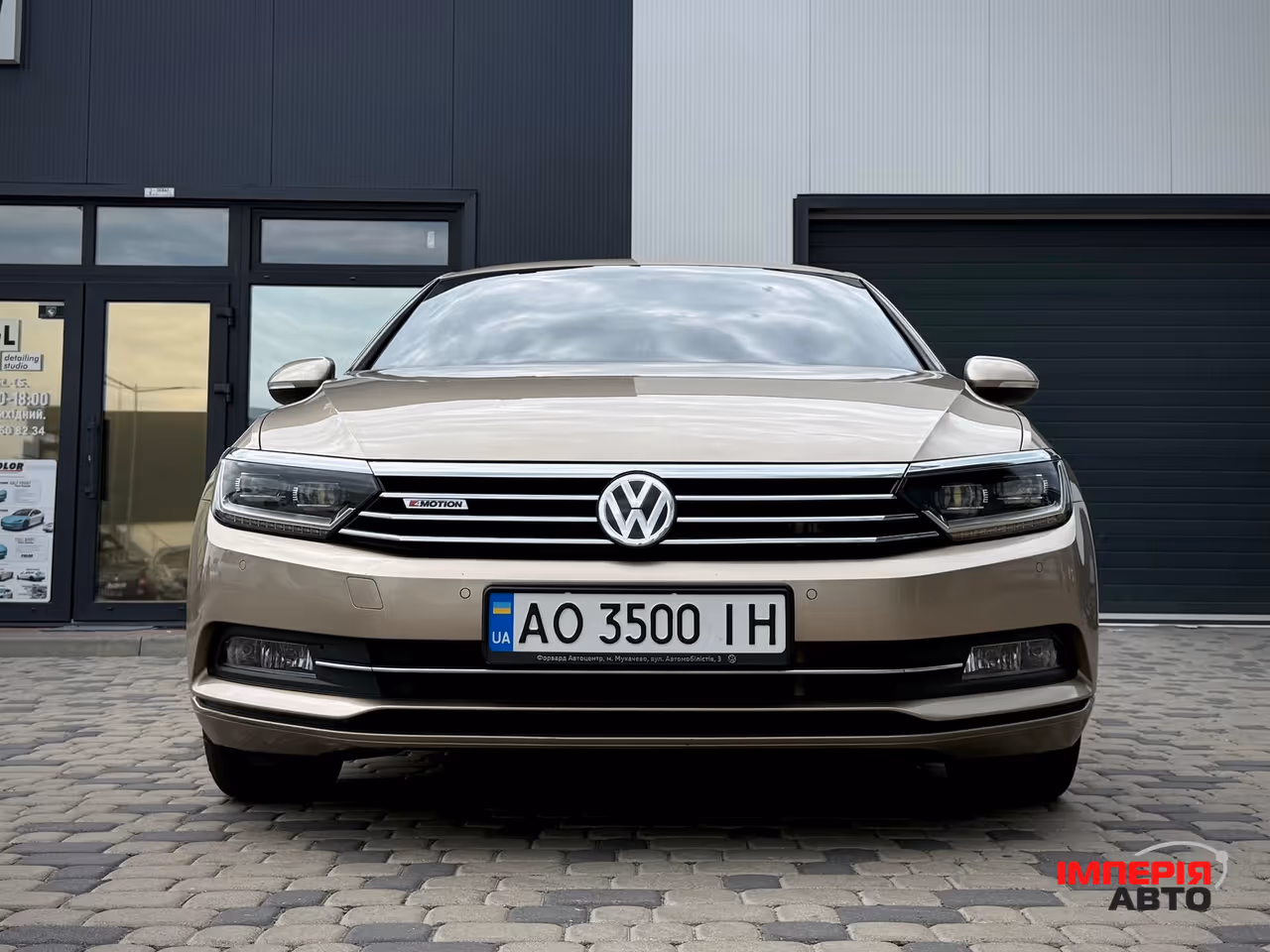 Volkswagen Passat - фото 6
