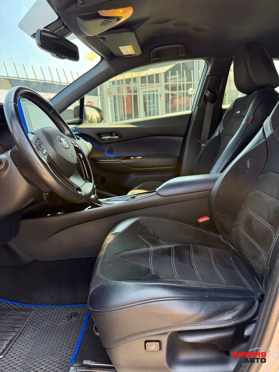 Toyota C-HR - фото 9